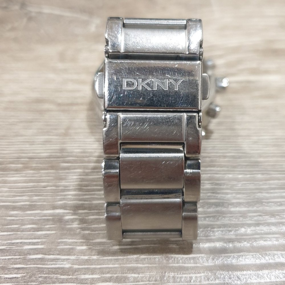 DKNY Watch (Authentic) - Picture 6 of 14